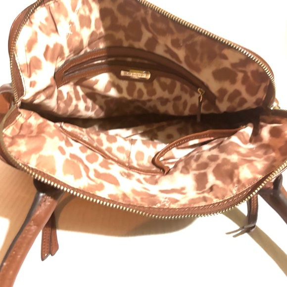 Dooney bourke Elegant Tan Leather Tote Bag - Picture 12 of 13